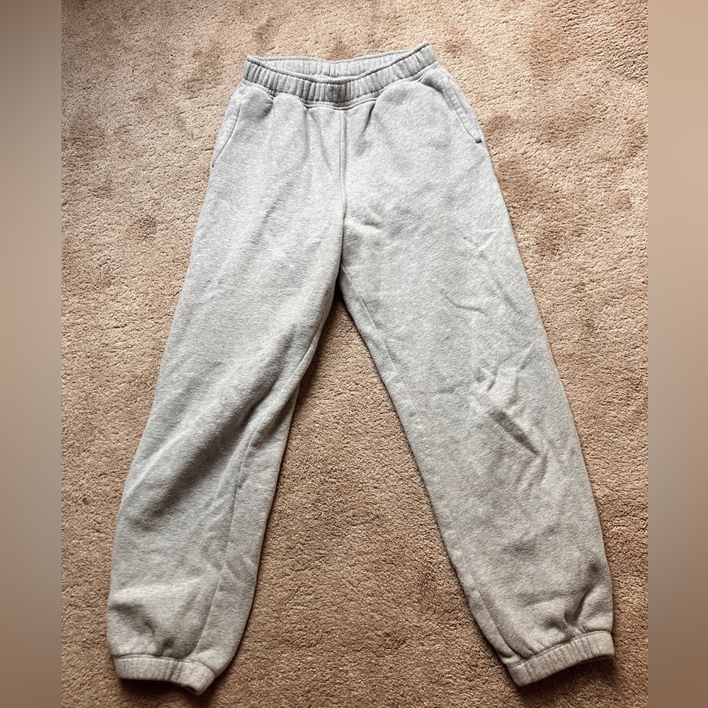 77% cotton , 23% polyester